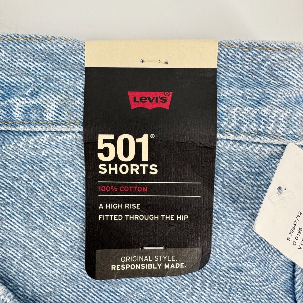 Levis 501 High Rise Denim Shorts Light Wash Distressed Cut Off Size 31 NWT - Picture 3 of 3